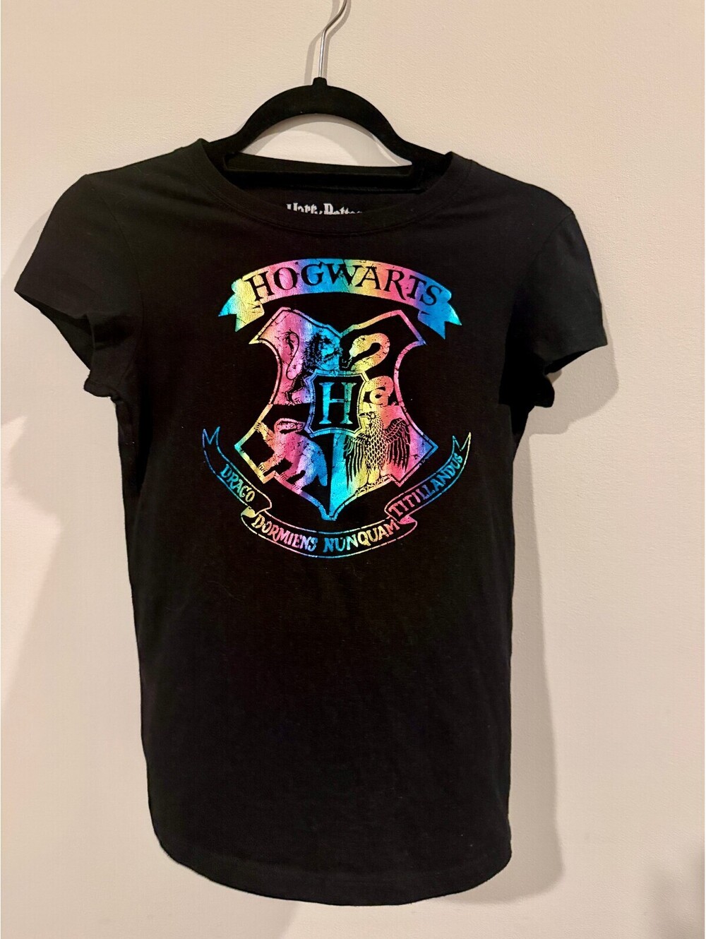 Harry Potter Hogwarts Crest Shirt Girls XL 16 Black Rainbow Holographic Foil